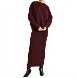 NEW LINE AND DOT hart sweaters skirt in burgundy